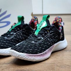 Under-armor-curry9-model-volleyball-shoes (2)